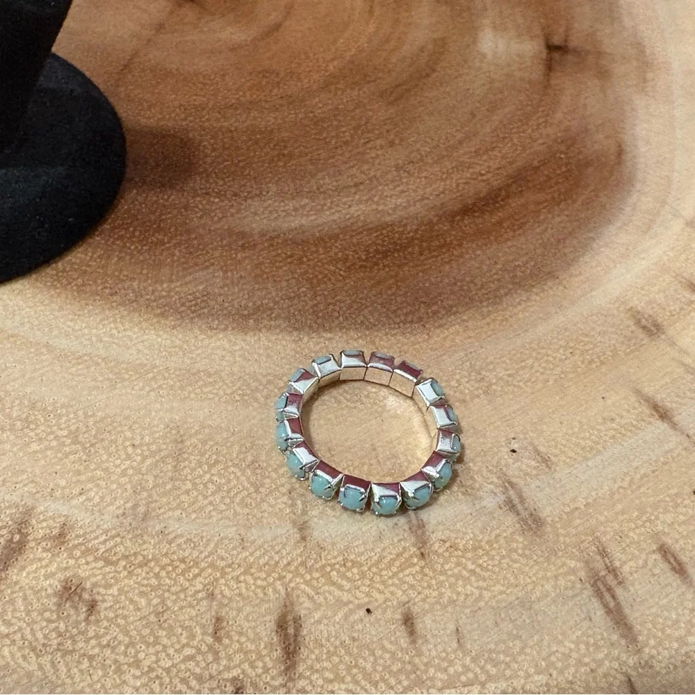 Elegant Turquoise Stone Ring